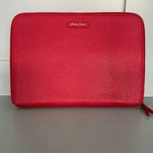 Draper James portfolio case.